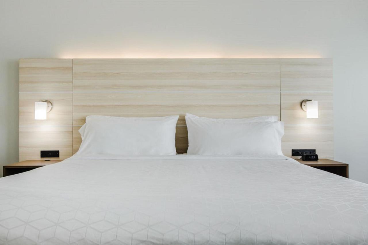 Holiday Inn Express & Suites Edmonton N - St Albert By Ihg Saint Albert Eksteriør bilde