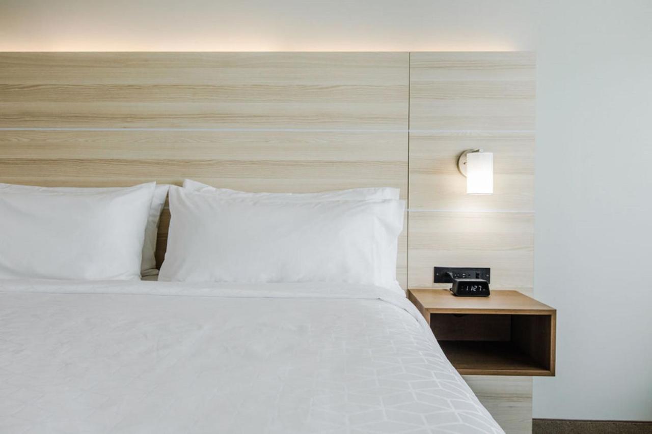 Holiday Inn Express & Suites Edmonton N - St Albert By Ihg Saint Albert Eksteriør bilde