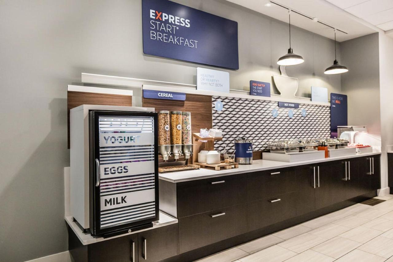 Holiday Inn Express & Suites Edmonton N - St Albert By Ihg Saint Albert Eksteriør bilde