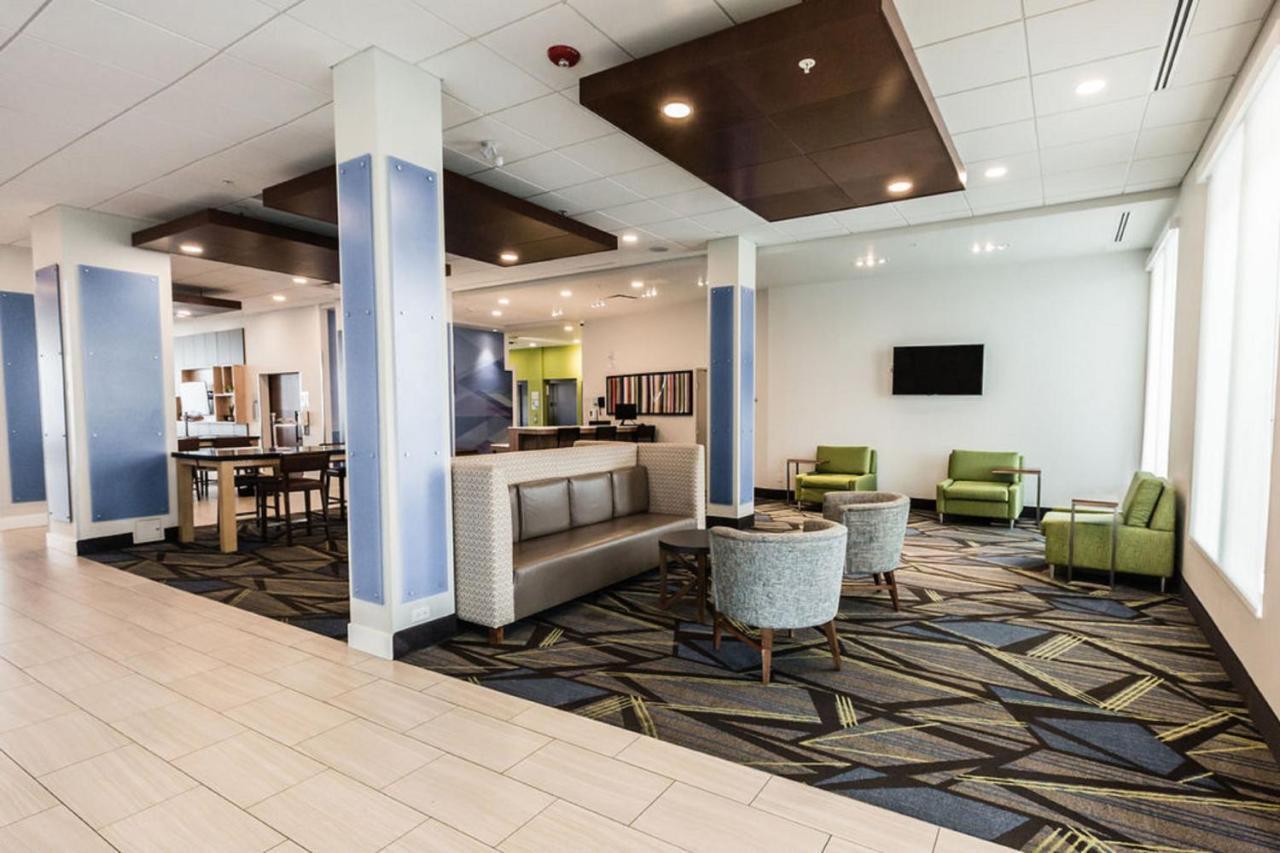 Holiday Inn Express & Suites Edmonton N - St Albert By Ihg Saint Albert Eksteriør bilde